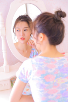 四个人换着来免费观看第一季